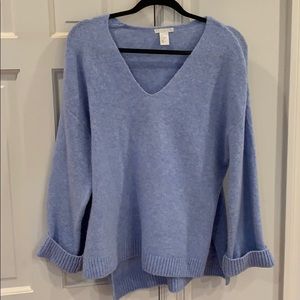 H&M Light Blue V-Neck Sweater Size Small